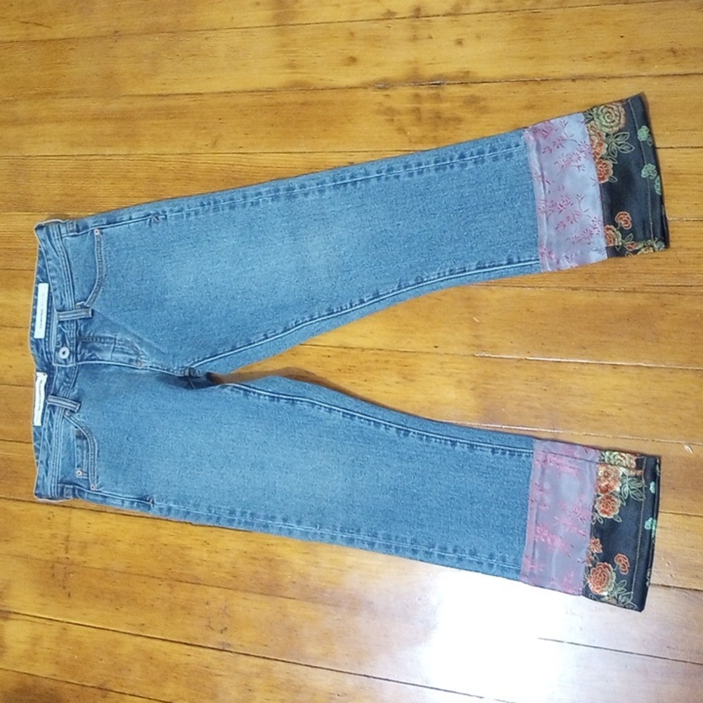 NWOT Anthropologie Jeans with Embroidered Floral Hem